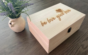 Be Love Give Love Box